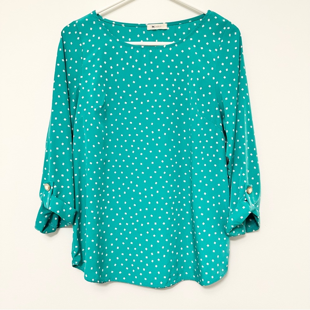 Everly Aquamarine Geometric Dot Blouse with Vintage Style Buttons size Medium